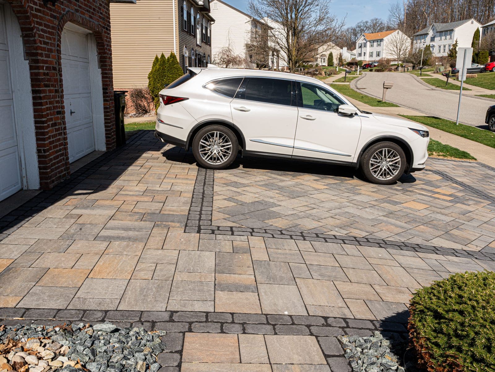 Herringbone pattern paver driveway